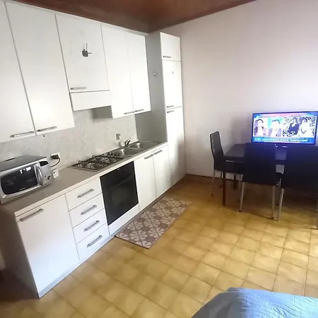 Meridian House 2 Apartment Lecco
